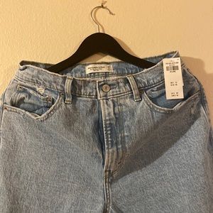 Abercrombie 90’s relaxed Jeans